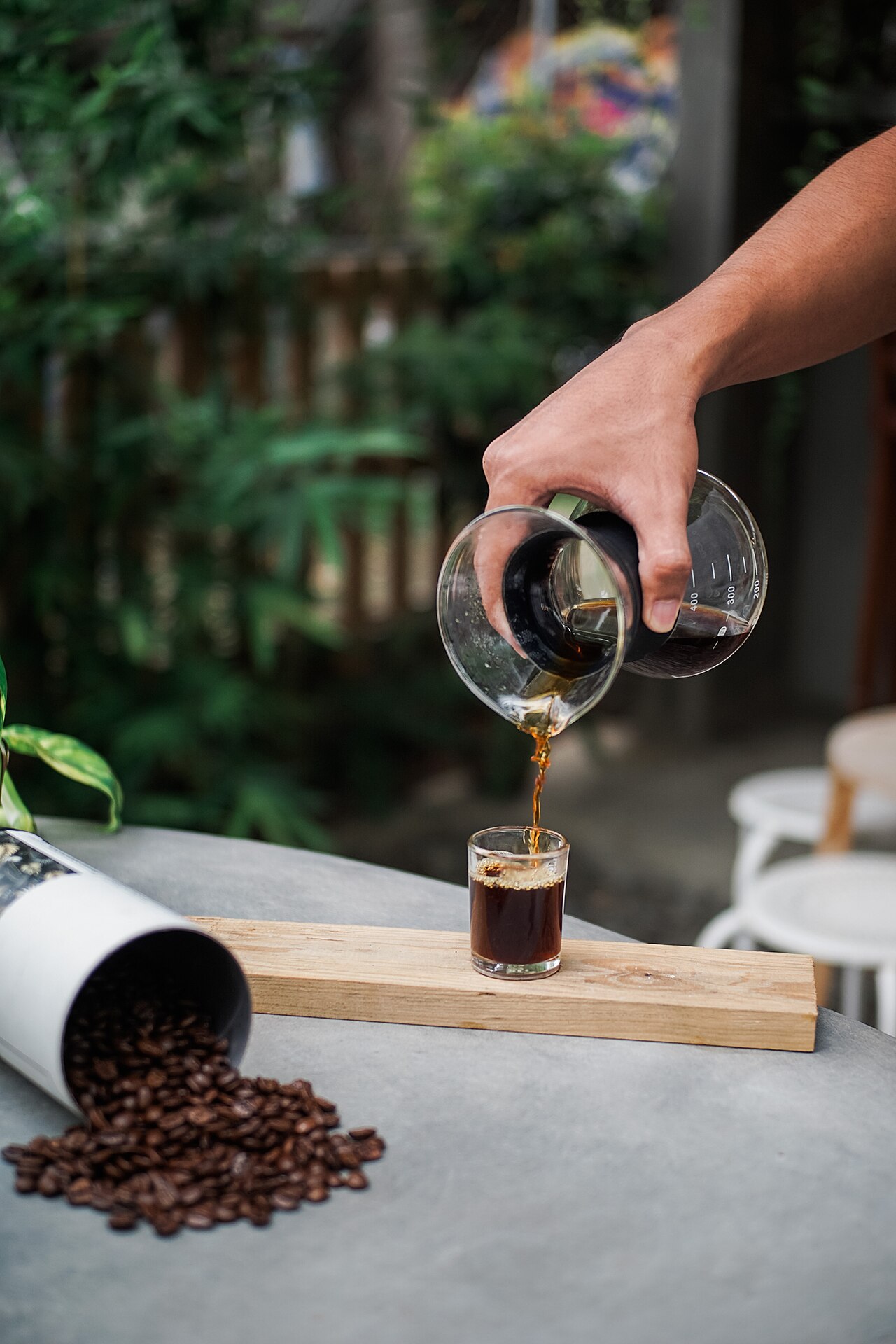 A real Japanese-method iced coffee being served, as identified by the photographer. The photograph does not show brewing, ice quantity or the HARIO device used in the featured recipe.
